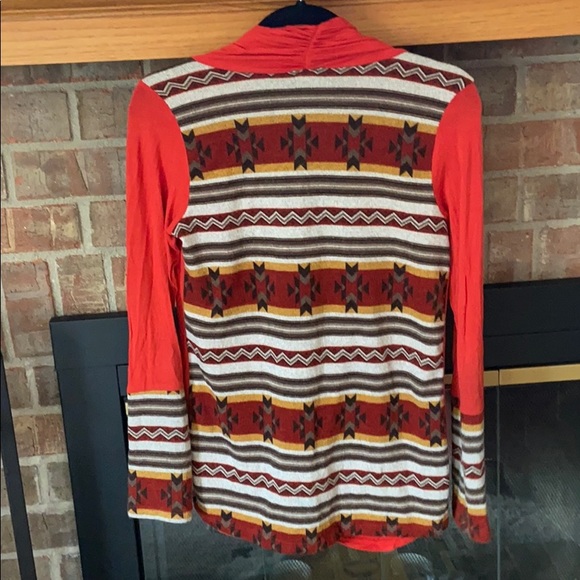 Lightweight cross front, tribal print sweater - Picture 3 of 3